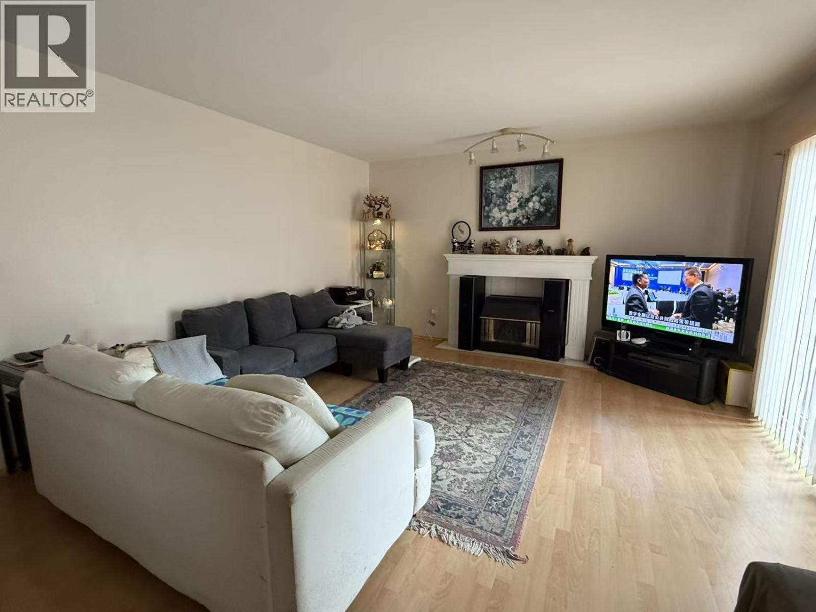 Listing Picture 6 of 10 : 3830 MCKAY DRIVE, Richmond / 烈治文 - 魯藝地產 Yvonne Lu Group - MLS Medallion Club Member