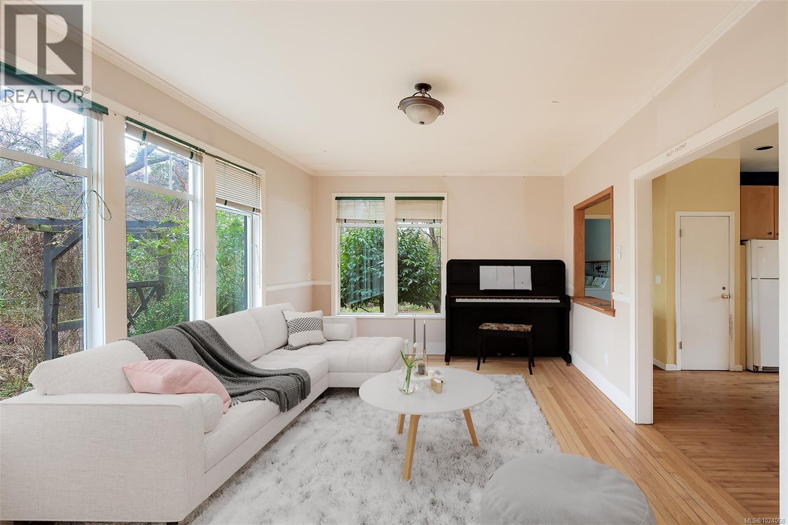 2930 Sea View Rd, Saanich, British Columbia  V8N 1L1 - Photo 9 - 1024068