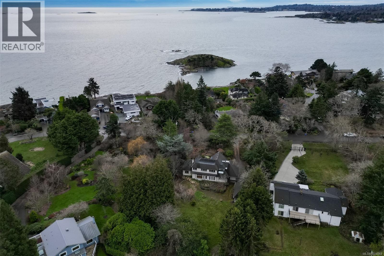 2930 Sea View Rd, Saanich, British Columbia  V8N 1L1 - Photo 38 - 1024068