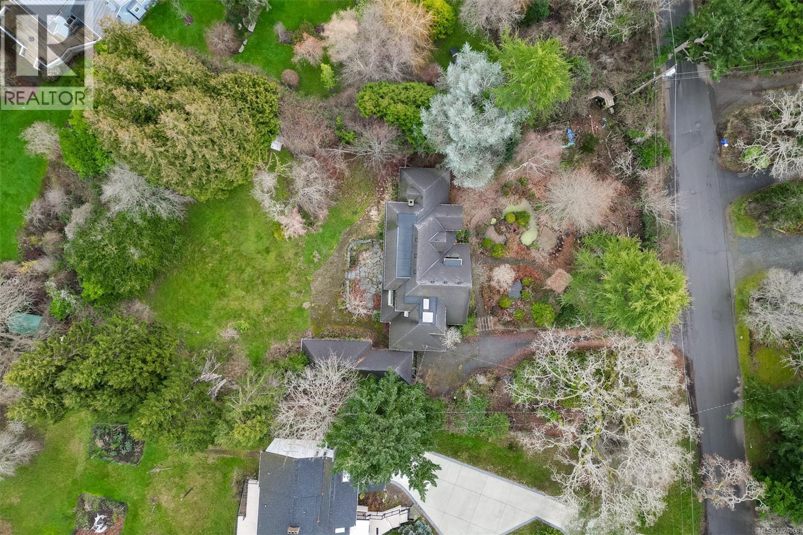 2930 Sea View Rd, Saanich, British Columbia  V8N 1L1 - Photo 37 - 1024068