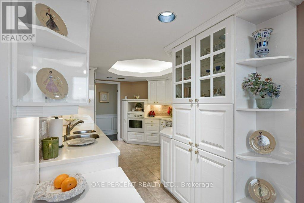 601 - 3105 Carling Avenue, Ottawa, Ontario  K2H 5A6 - Photo 8 - X12745362