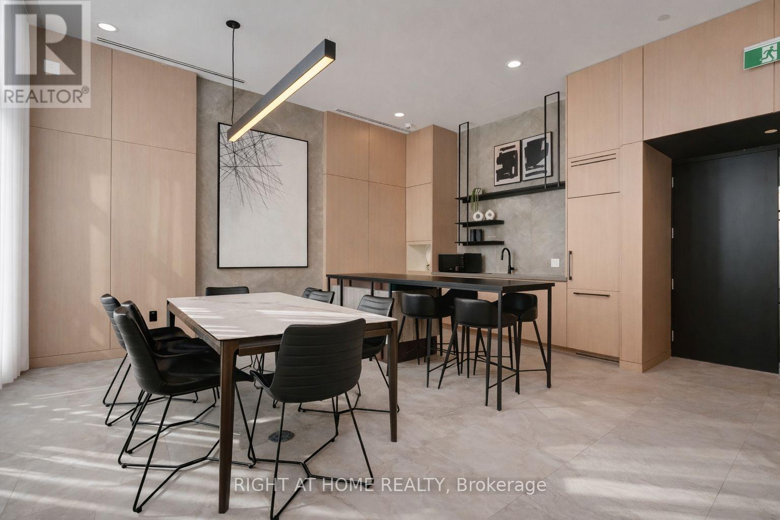 207 - 10 James Street, Ottawa, Ontario K2P 1T2 - Photo 9 - X12745390