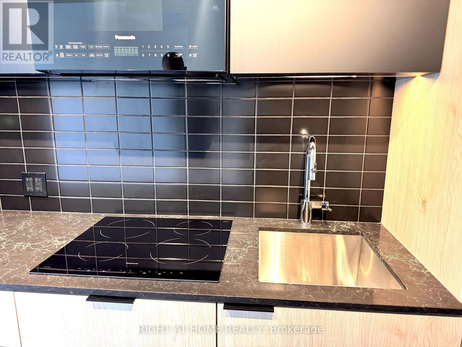 804 - 28 Eastern Avenue, Toronto, Ontario  M5A 1H5 - Photo 5 - C12745348