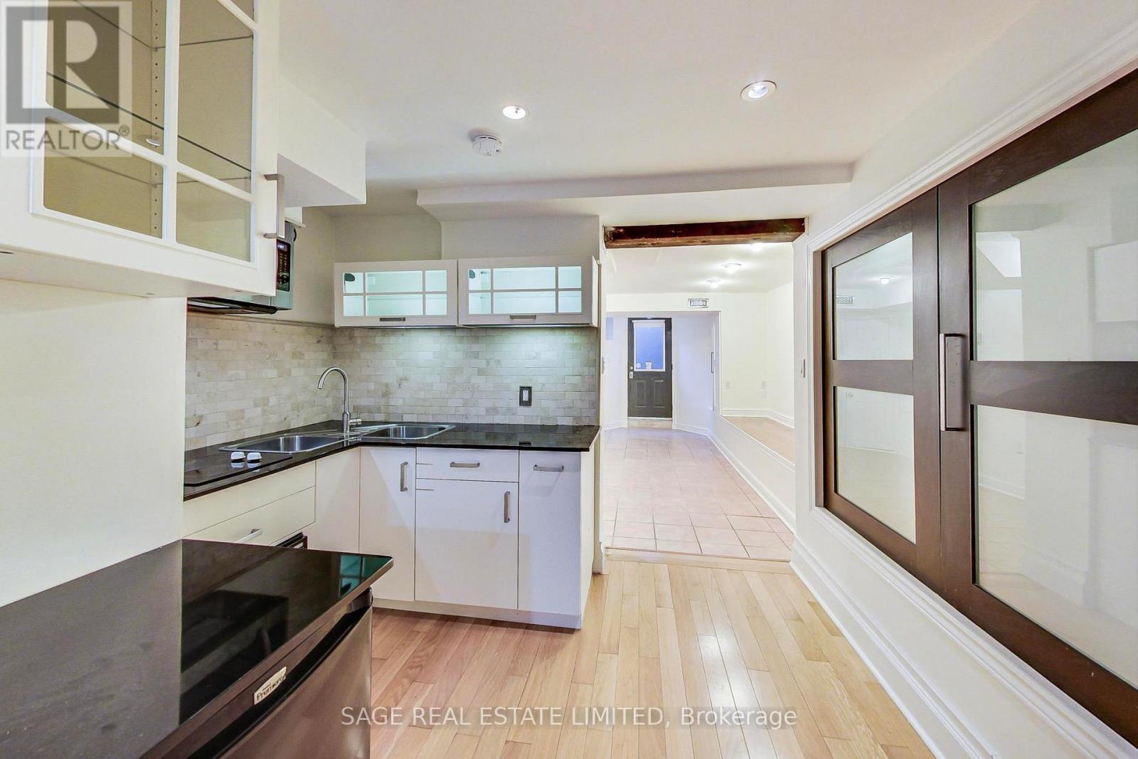 Lower - 41 Homewood Avenue, Toronto, Ontario  M4Y 2K1 - Photo 9 - C12745402