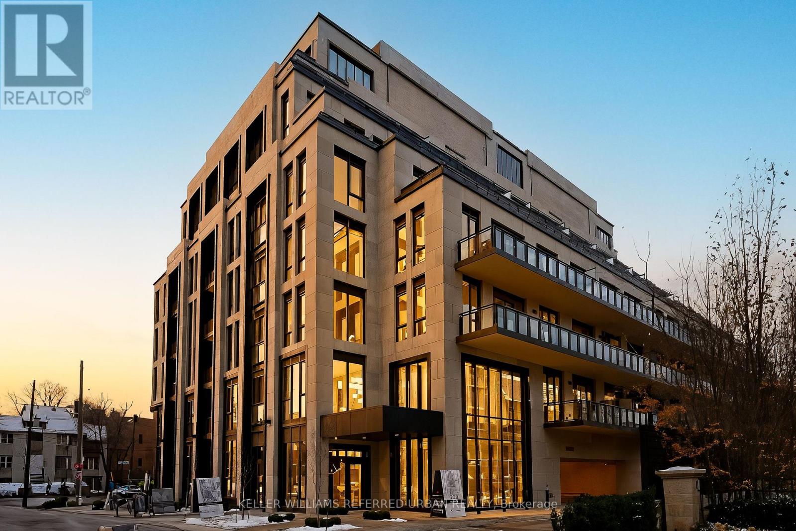 607 - 2 FOREST HILL ROAD, Toronto, Ontario