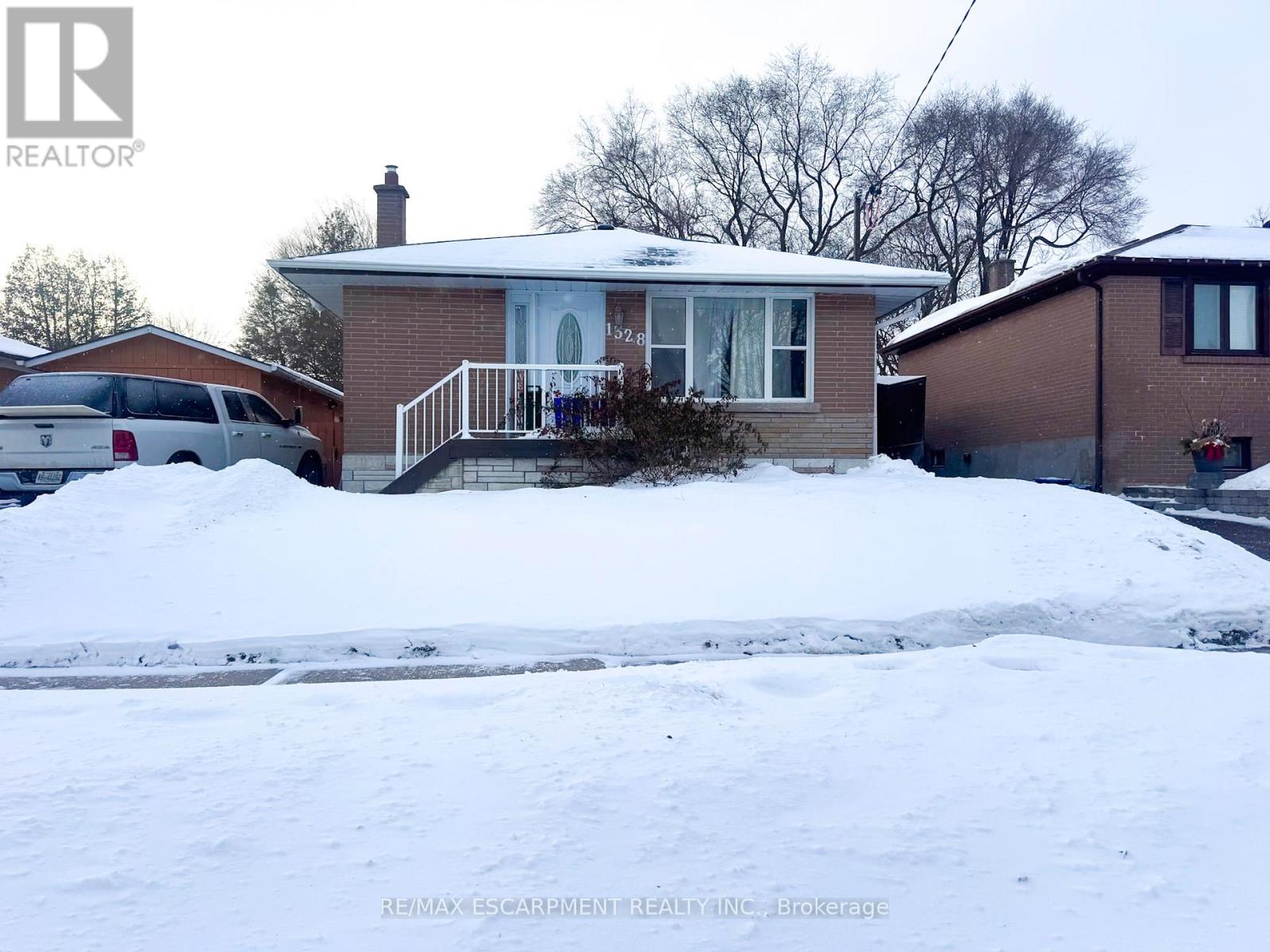 LOWER - 1328 SHARBOT STREET, Oshawa, Ontario