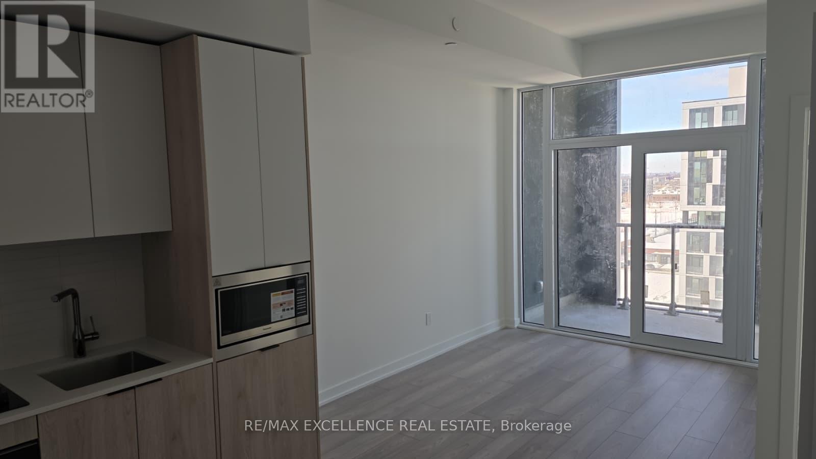 829 - 1007 The Queensway, Toronto, Ontario  M8Z 0H4 - Photo 3 - W12745354