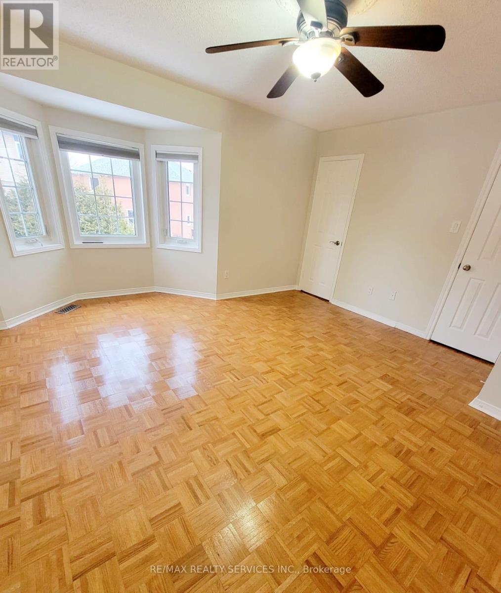 Upper Portion - 15 Chipmunk Crescent, Brampton, Ontario  L6R 1B8 - Photo 12 - W12745372