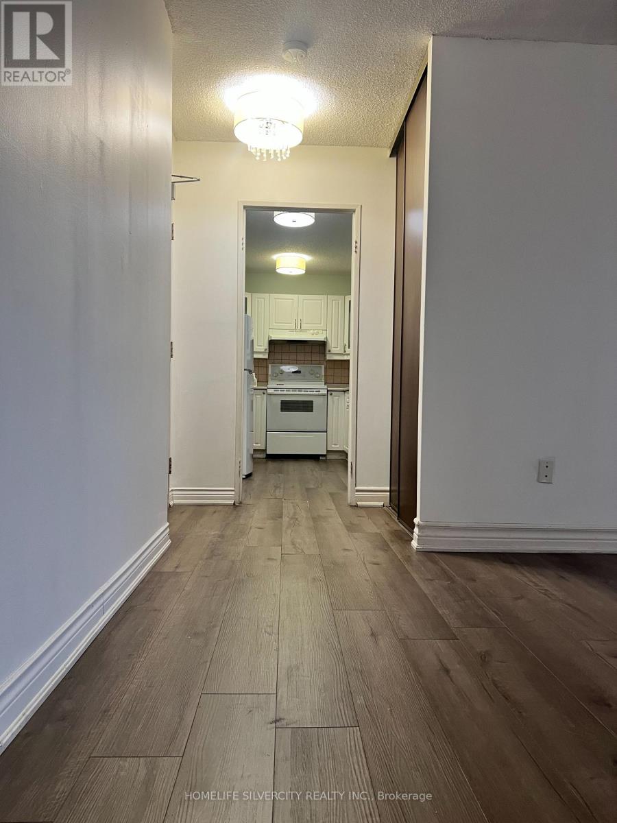 404 - 2929 Aquitaine Avenue, Mississauga, Ontario  L5N 2C7 - Photo 3 - W12745382