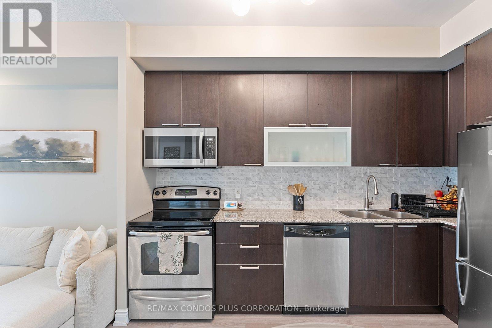 1002 - 16 Brookers Lane E, Toronto, Ontario  M8V 0A5 - Photo 6 - W12745388