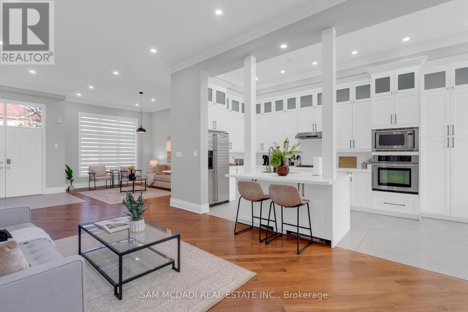 5227 Preservation Circle, Mississauga, Ontario  L5M 7T2 - Photo 3 - W12745396