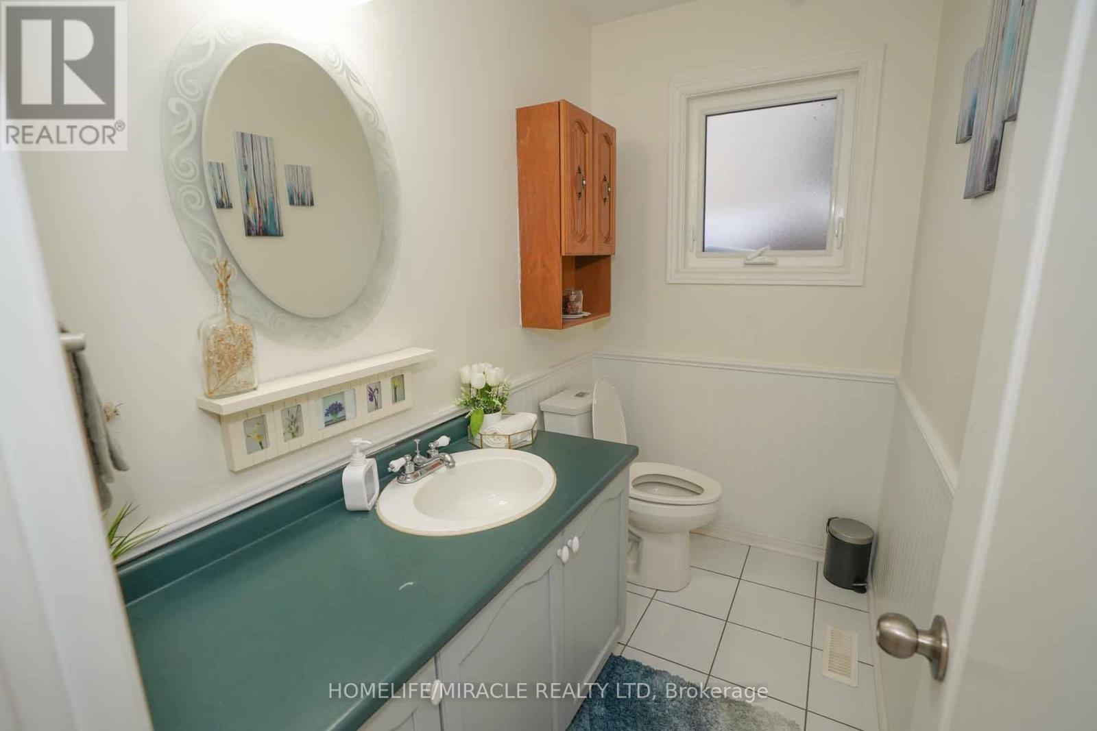 40 Gardenia Way, Caledon, Ontario  L7C 1B2 - Photo 10 - W12745412