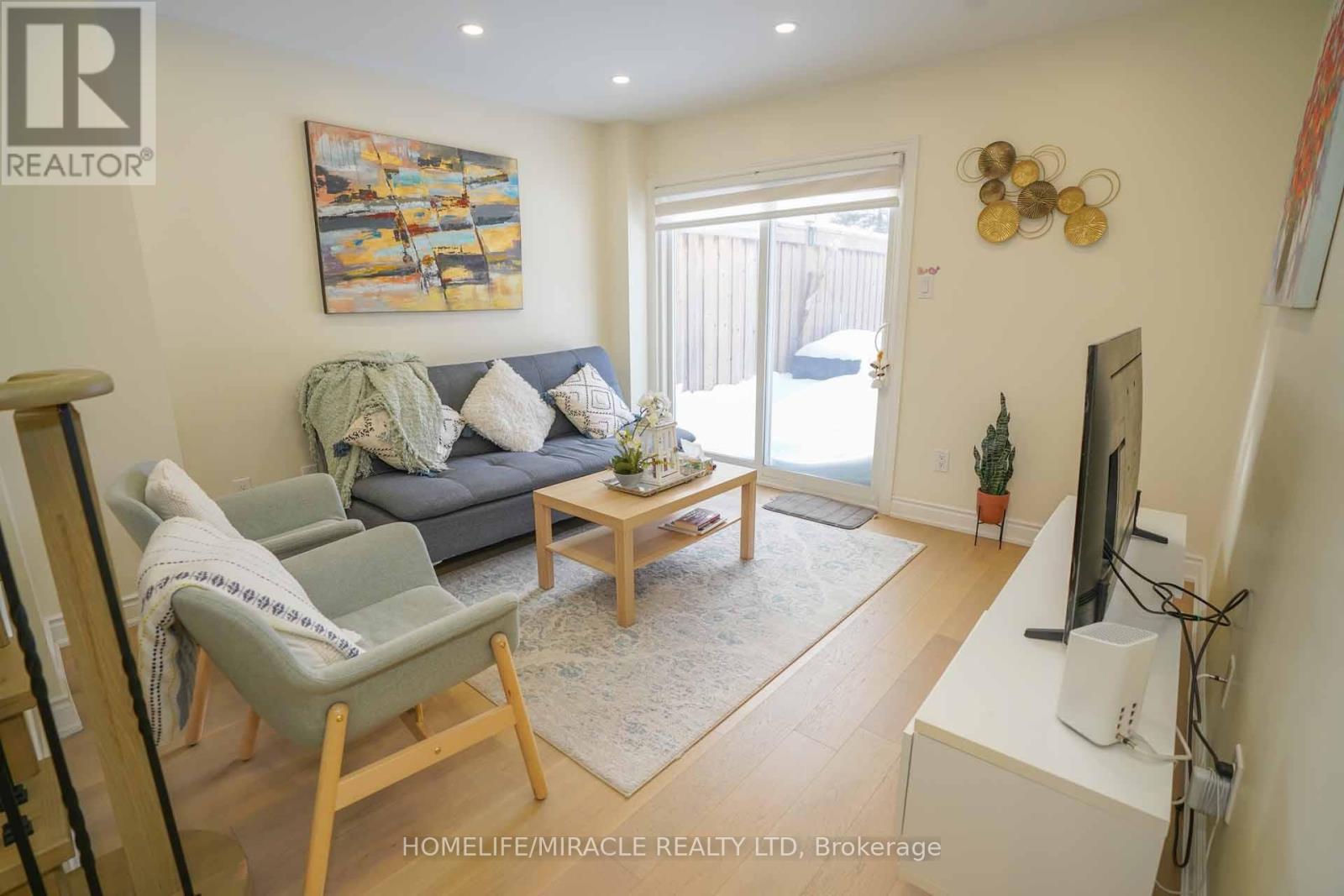 40 Gardenia Way, Caledon, Ontario  L7C 1B2 - Photo 15 - W12745412