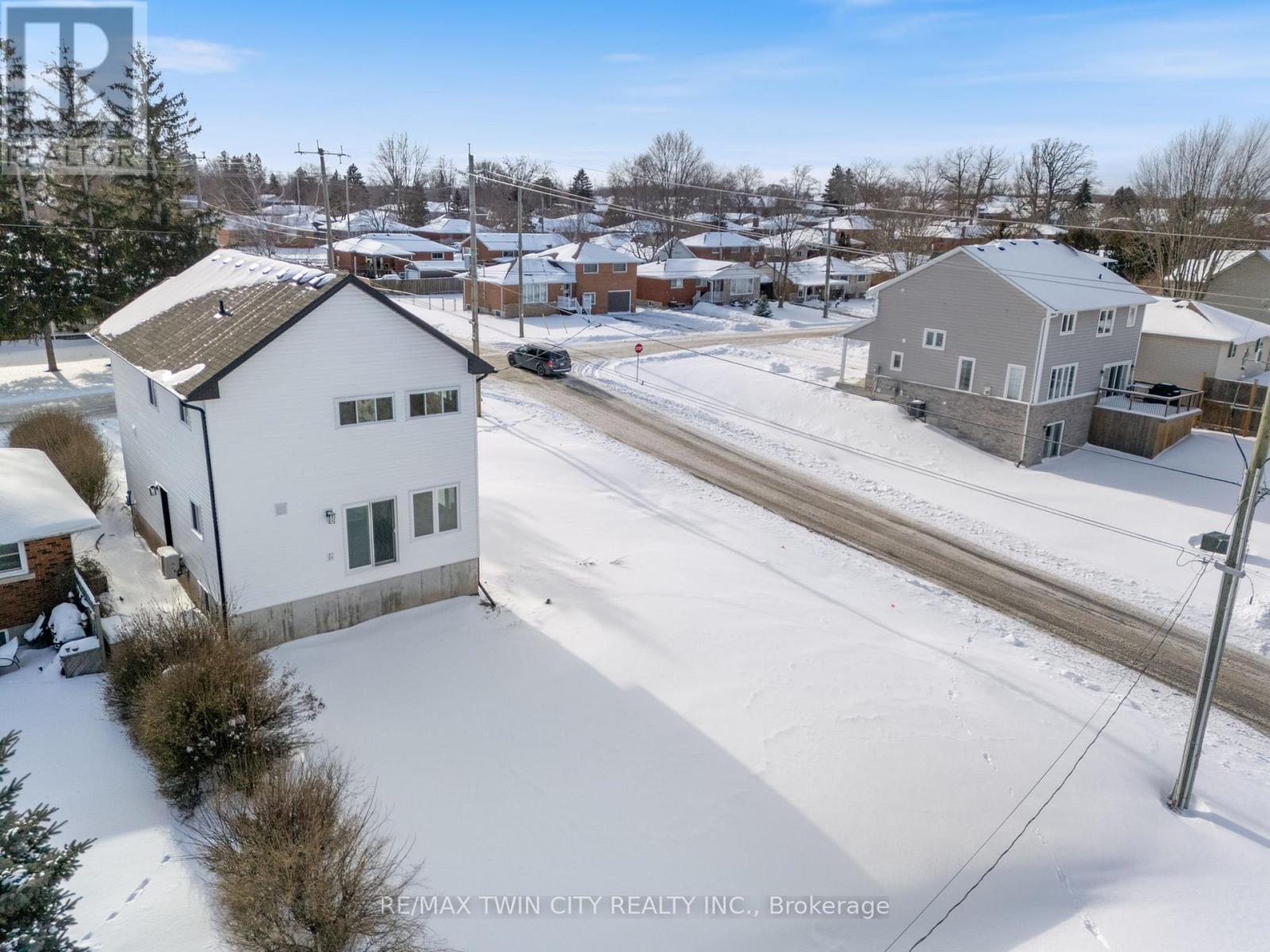 50 Fife Street W, Haldimand, Ontario  N3W 1J2 - Photo 23 - X12745356