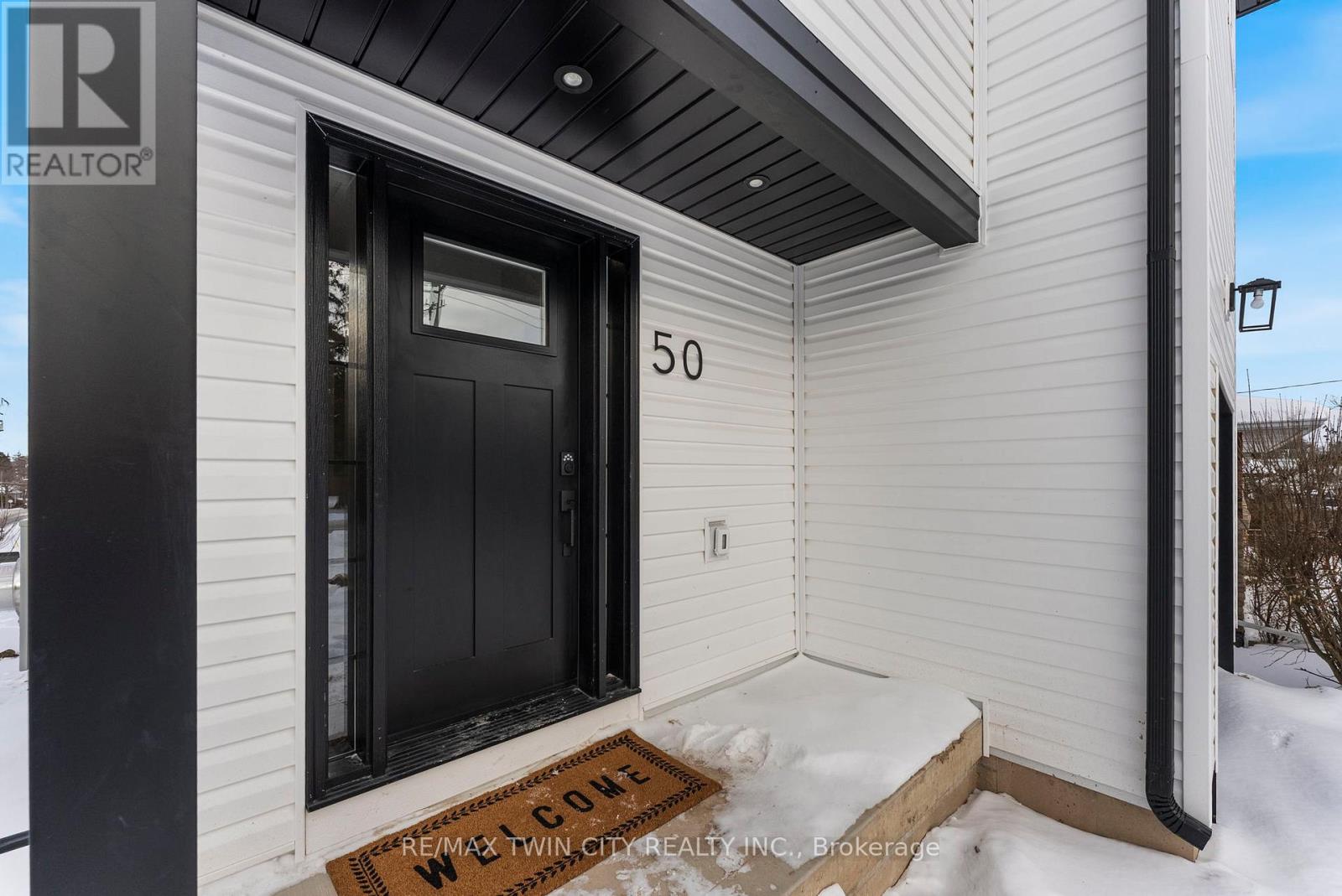 50 Fife Street W, Haldimand, Ontario  N3W 1J2 - Photo 3 - X12745356