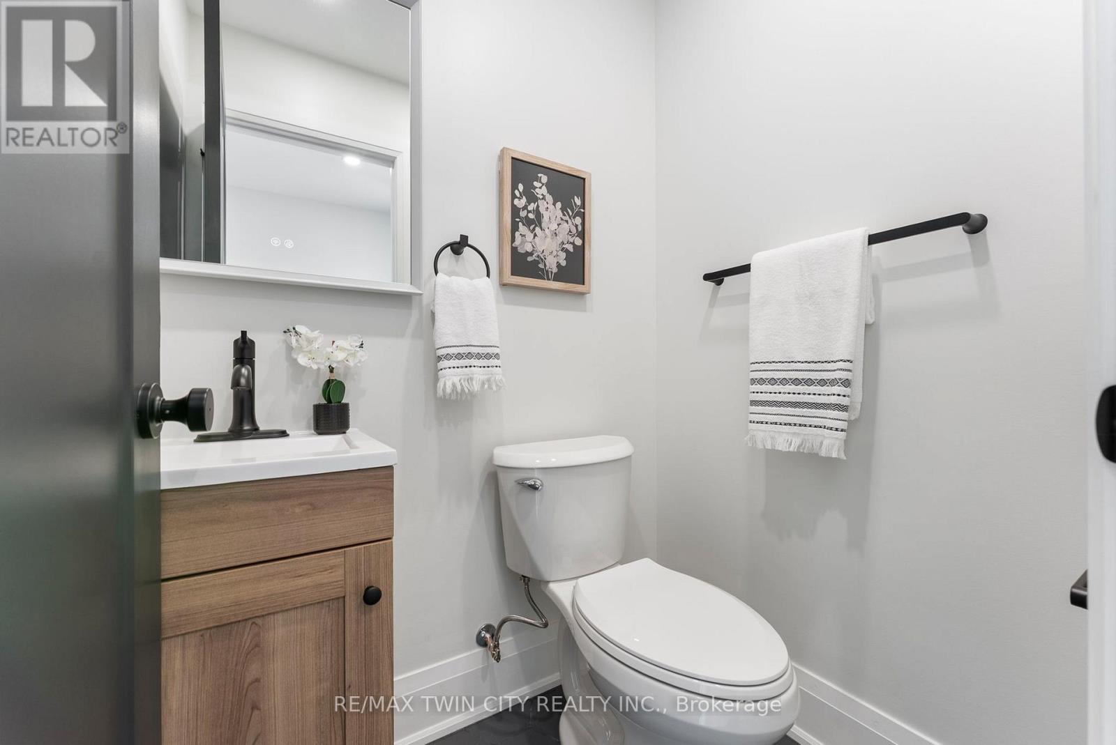 50 Fife Street W, Haldimand, Ontario  N3W 1J2 - Photo 5 - X12745356