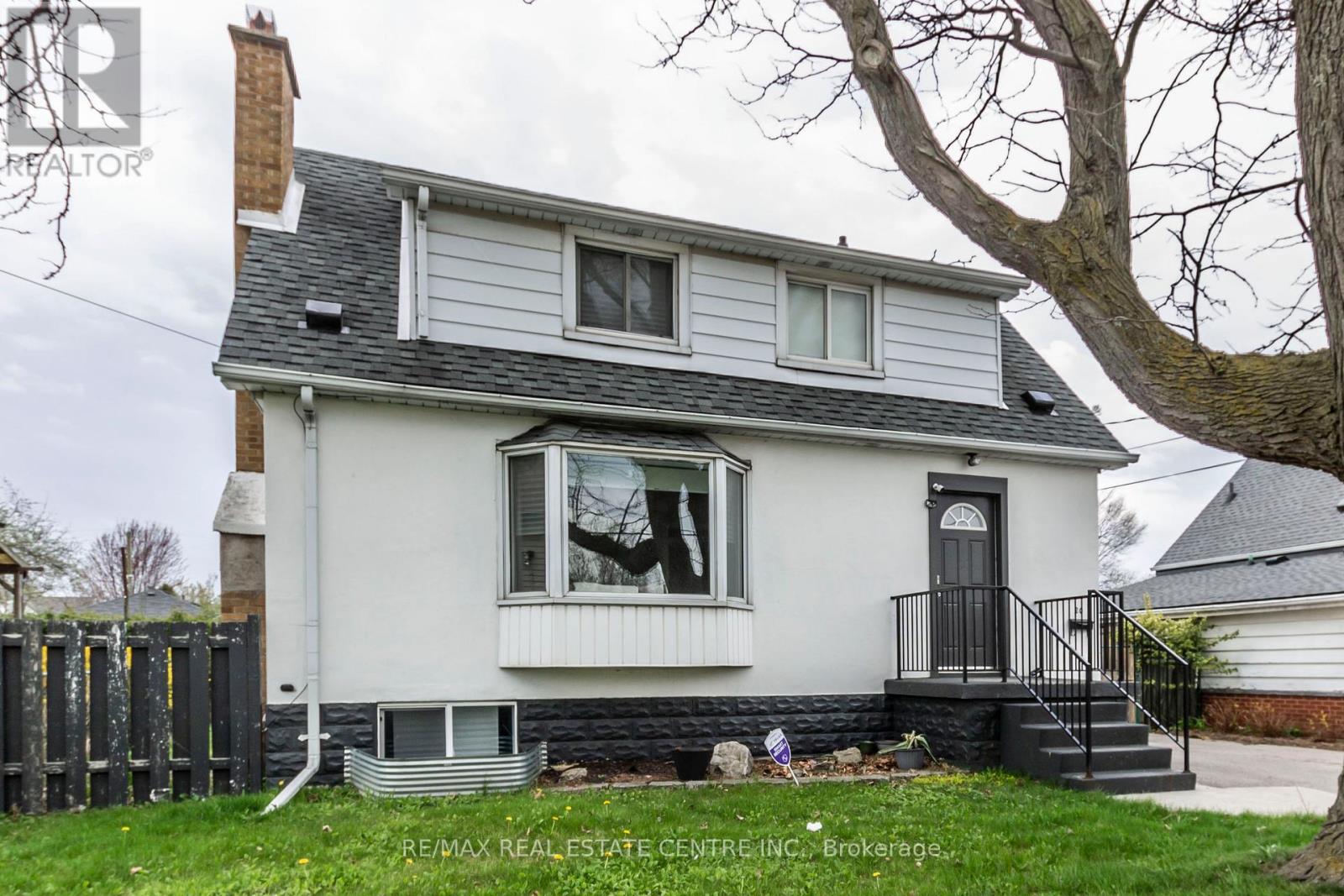 20 WEST 1ST STREET, Hamilton, Ontario