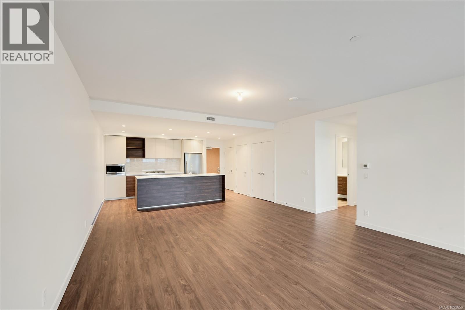 G114 363 Tyee Rd, Victoria, British Columbia  V9A 0B5 - Photo 13 - 1023650