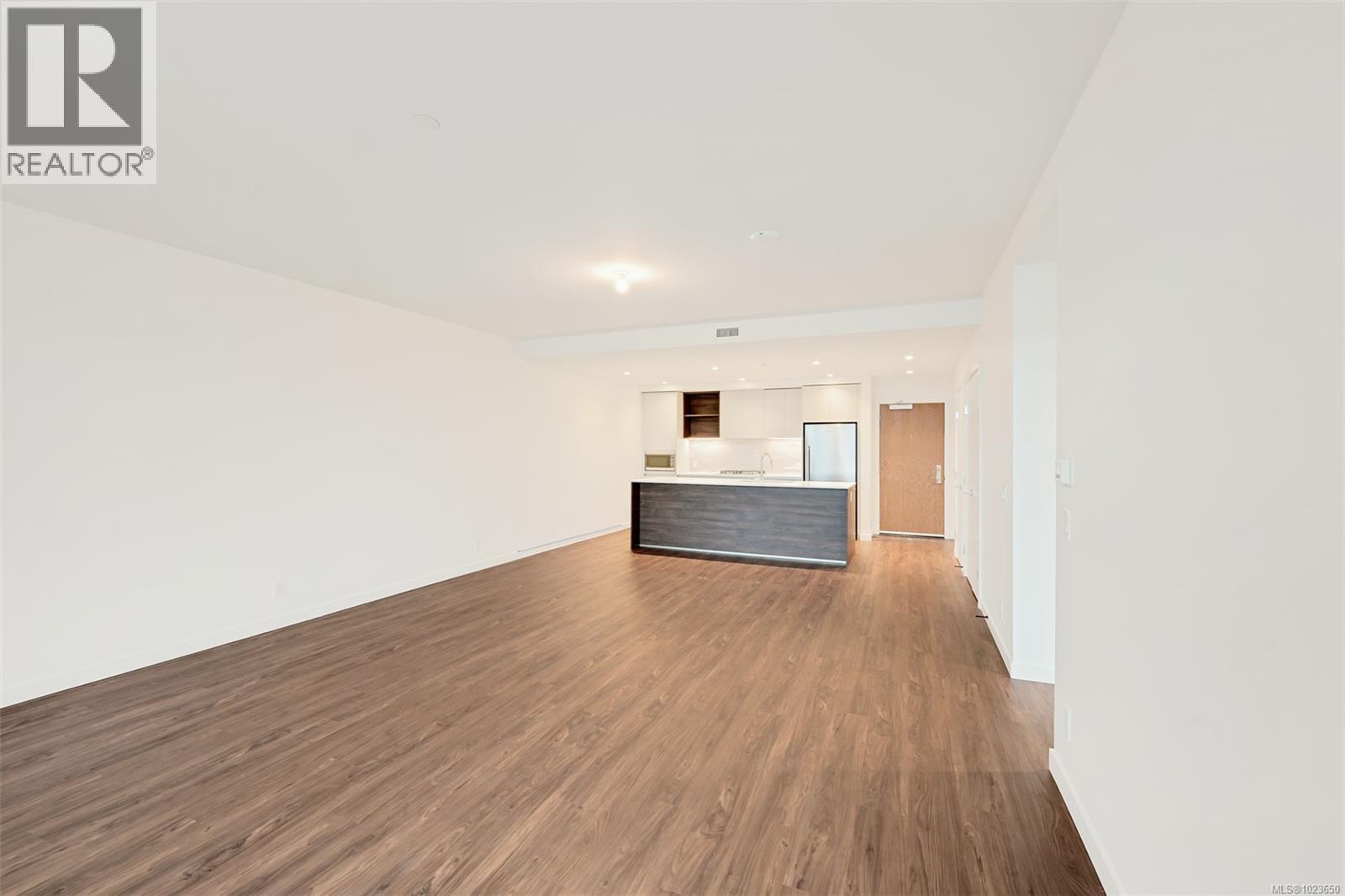 G114 363 Tyee Rd, Victoria, British Columbia  V9A 0B5 - Photo 14 - 1023650