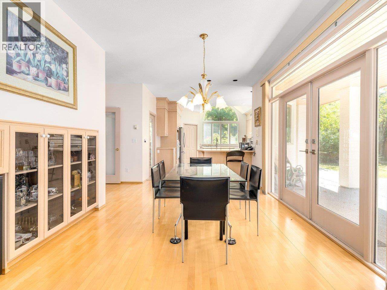 Listing Picture 12 of 32 : 3340 RIVER ROAD, Richmond / 烈治文 - 魯藝地產 Yvonne Lu Group - MLS Medallion Club Member