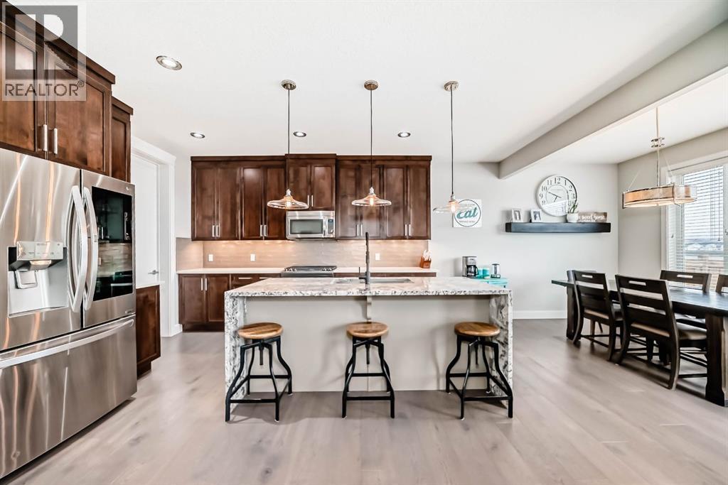 12 Emberside Glen, Cochrane, Alberta  T4C 2L6 - Photo 6 - A2279826