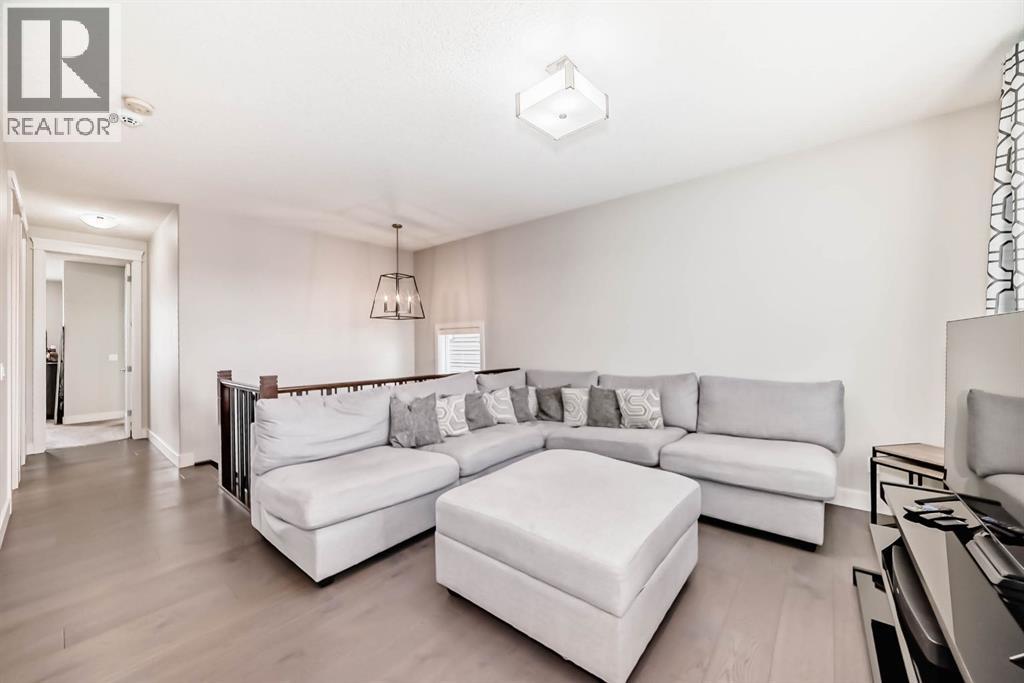 12 Emberside Glen, Cochrane, Alberta  T4C 2L6 - Photo 36 - A2279826