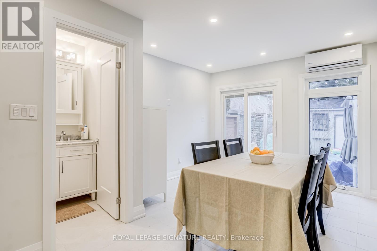 493 Jane Street, Toronto, Ontario  M6S 4A1 - Photo 16 - W12698308