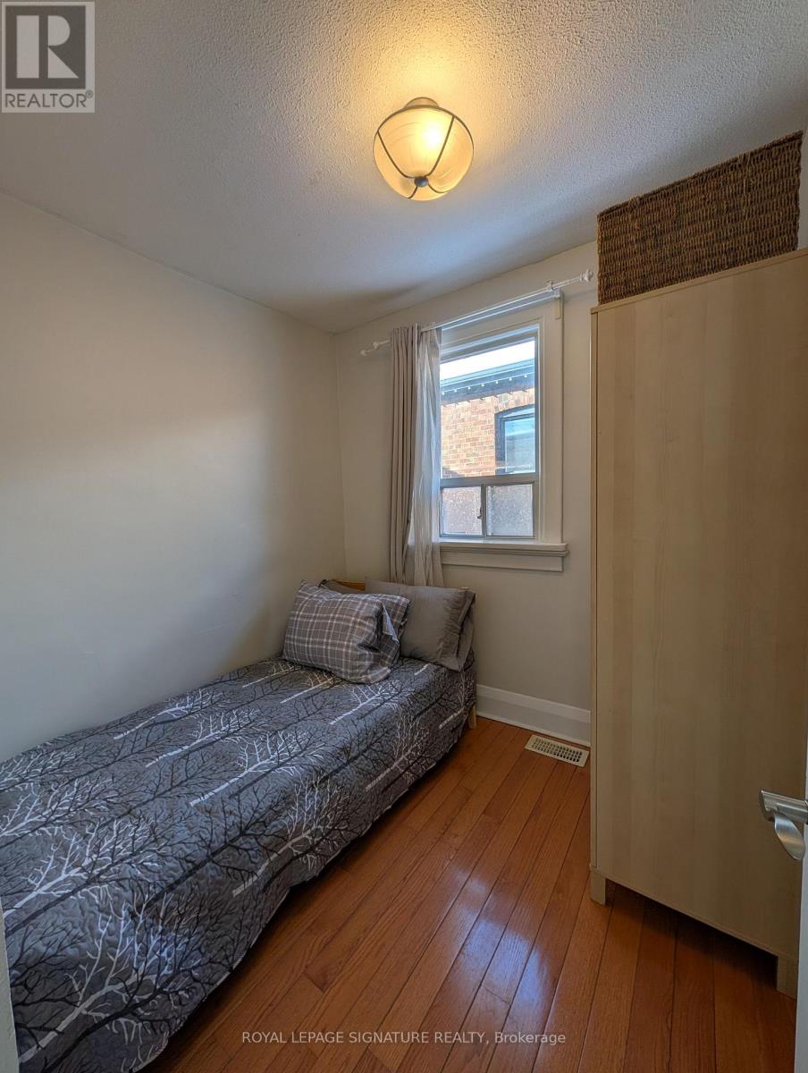 493 Jane Street, Toronto, Ontario  M6S 4A1 - Photo 9 - W12698308