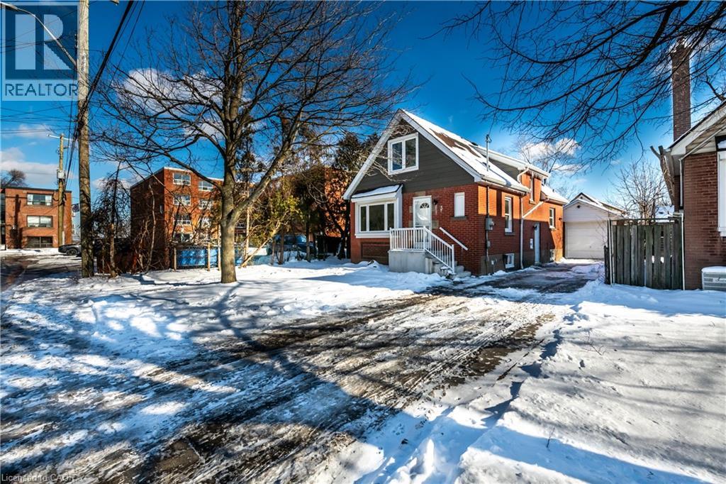 3 East 35th Street, Hamilton, Ontario  L8V 3X5 - Photo 3 - 40799906