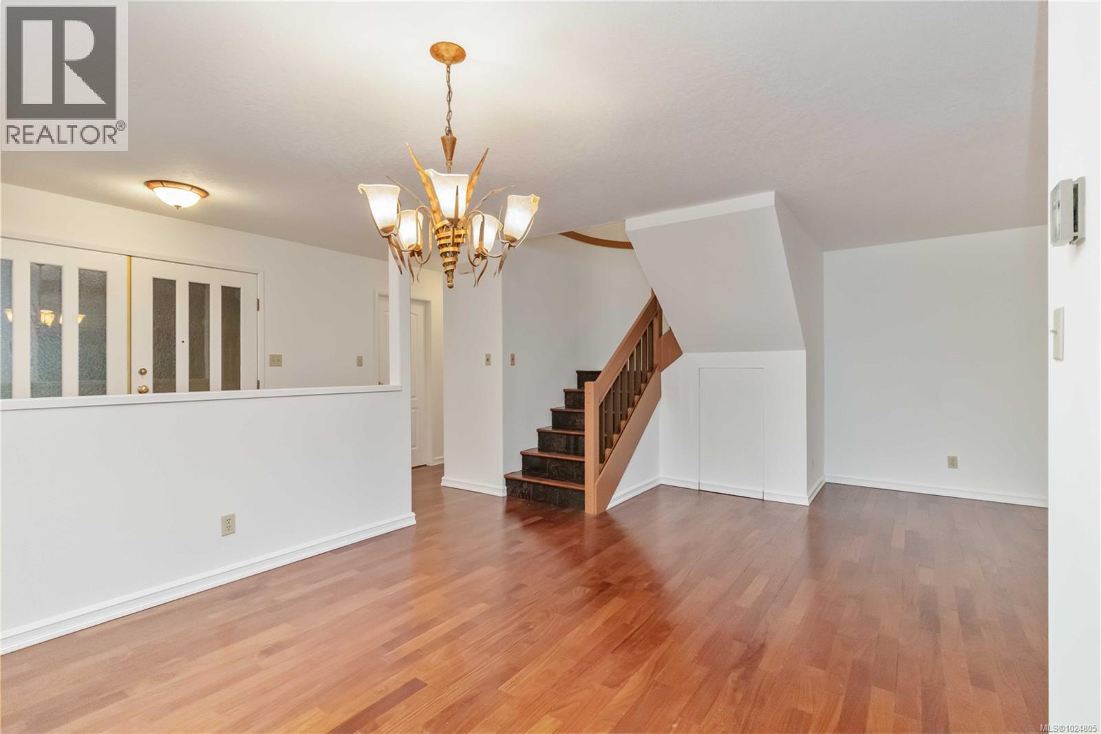 1 981 Fir Tree Glen, Saanich, British Columbia  V8X 5B8 - Photo 5 - 1024805