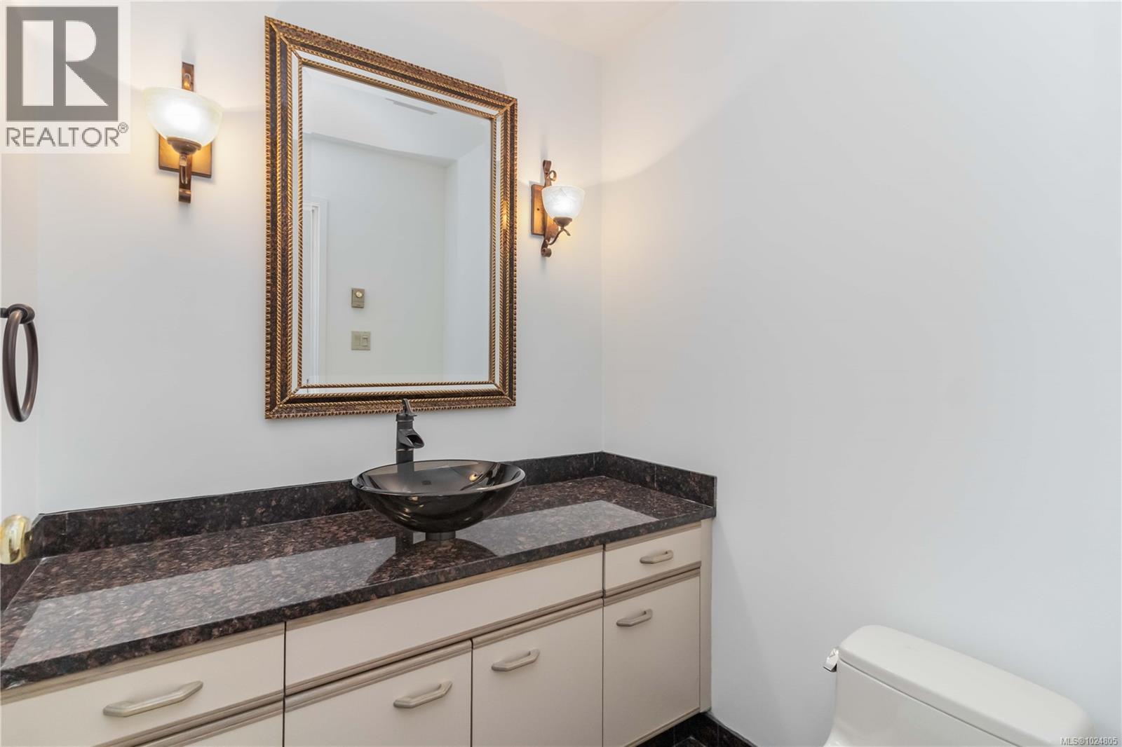 1 981 Fir Tree Glen, Saanich, British Columbia  V8X 5B8 - Photo 7 - 1024805