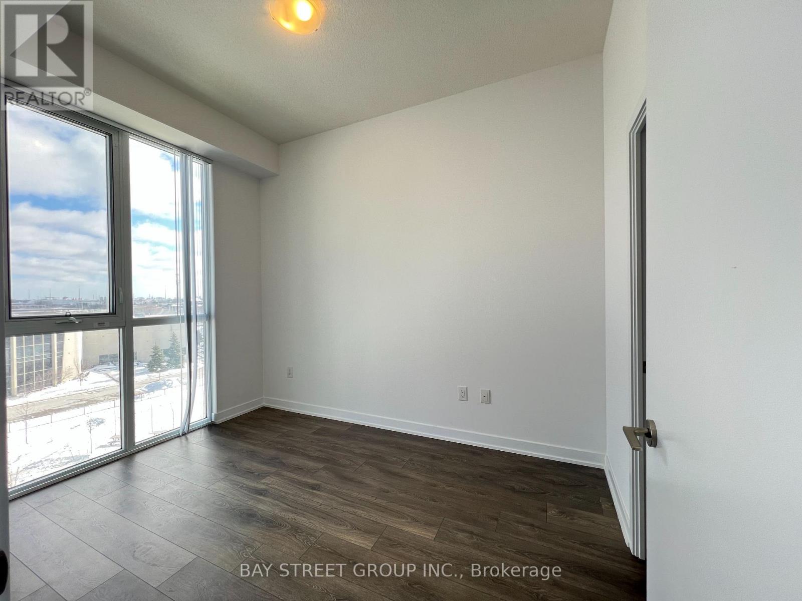 511 - 60 Honeycrisp Crescent, Vaughan, Ontario  L4K 0N5 - Photo 5 - N12744626