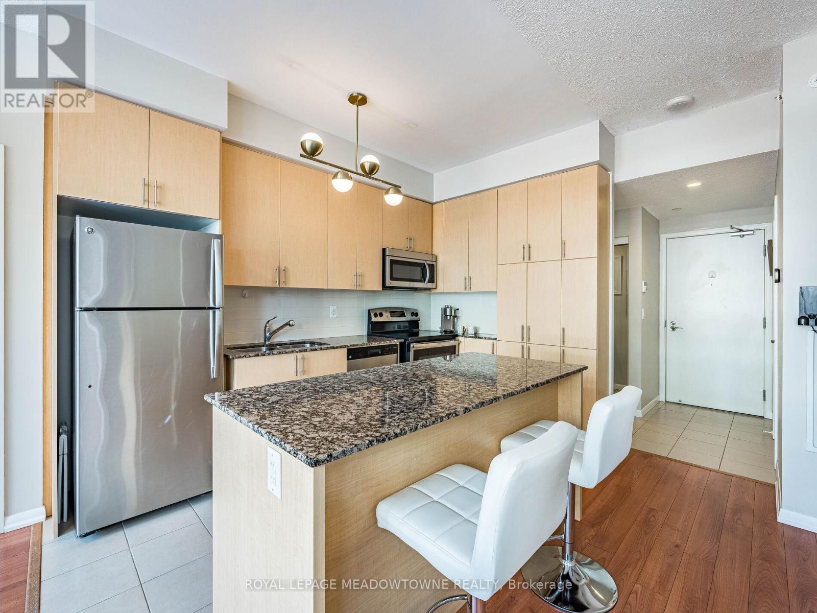832 - 830 Lawrence Avenue W, Toronto, Ontario M6A 0A2 - Photo 10 - W12745418