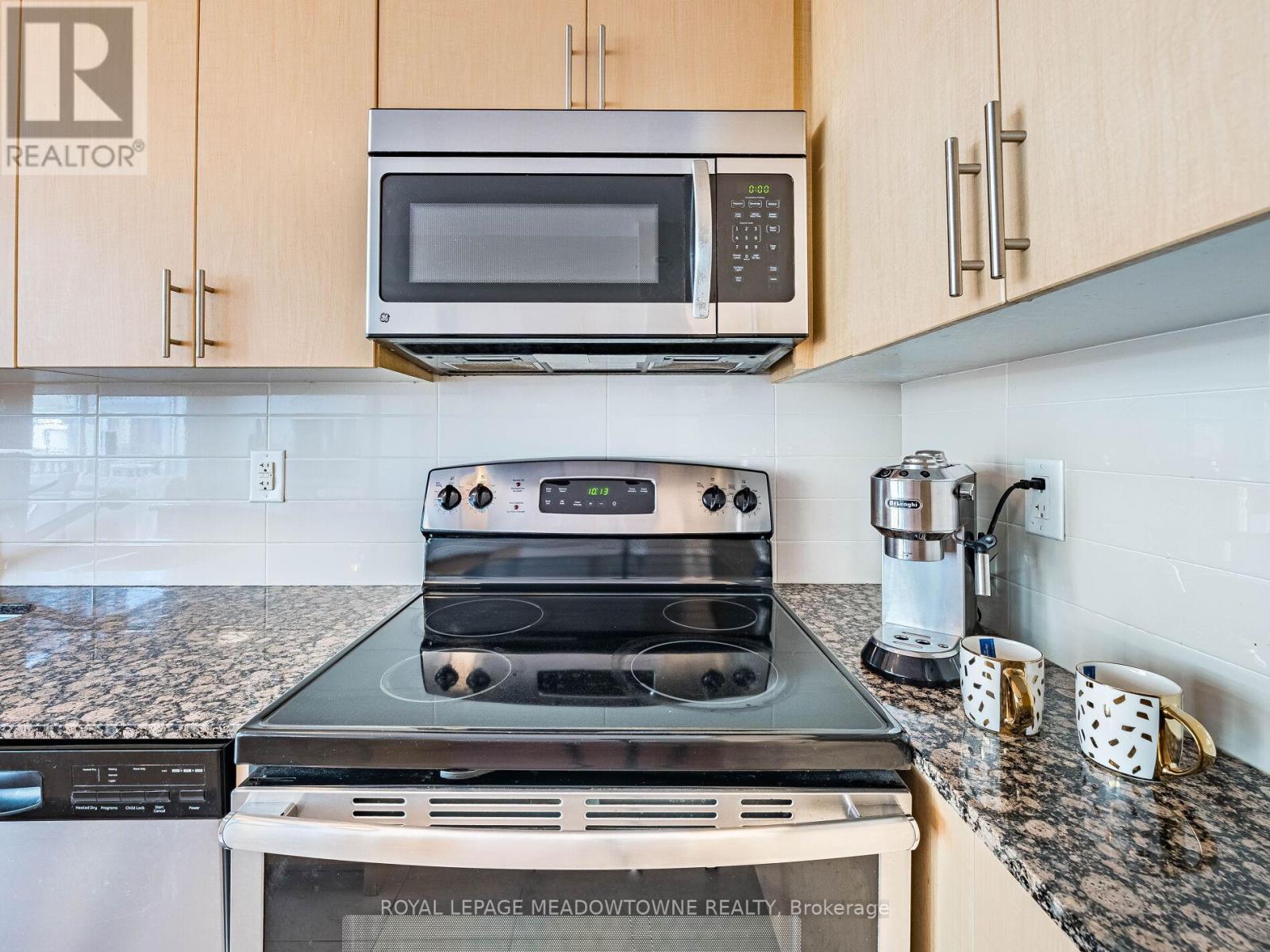 832 - 830 Lawrence Avenue W, Toronto, Ontario M6A 0A2 - Photo 16 - W12745418