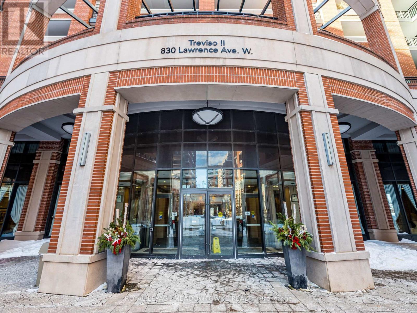 832 - 830 Lawrence Avenue W, Toronto, Ontario M6A 0A2 - Photo 2 - W12745418