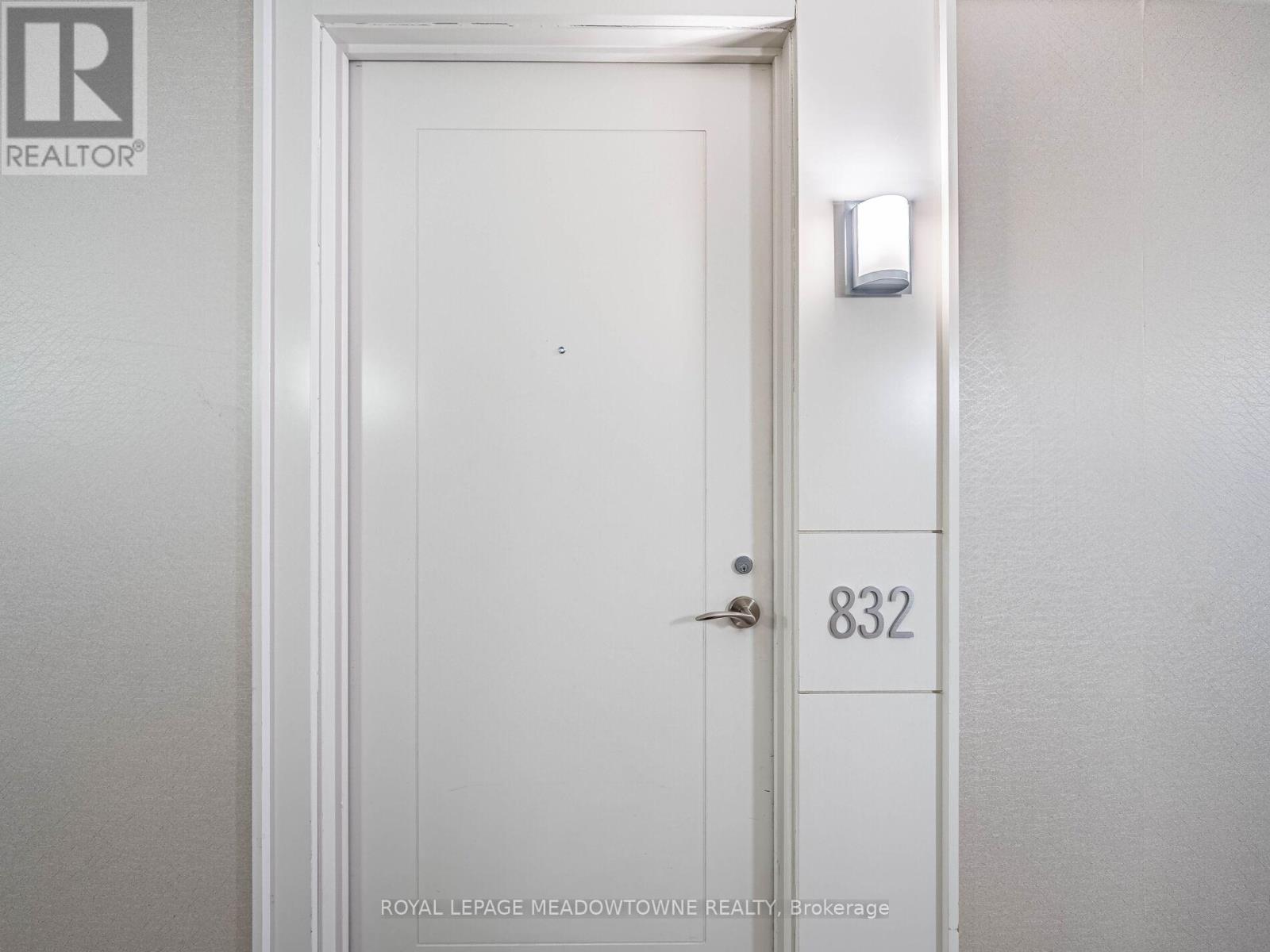 832 - 830 Lawrence Avenue W, Toronto, Ontario M6A 0A2 - Photo 5 - W12745418