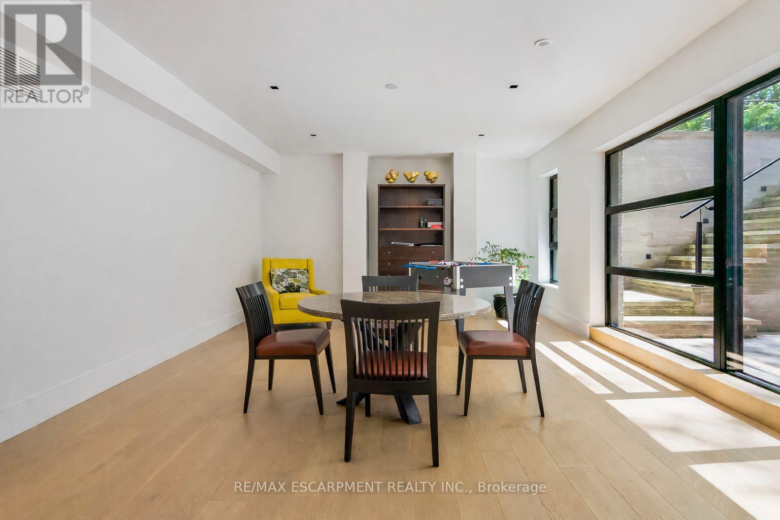 1308 Greenoaks Drive, Mississauga, Ontario  L5J 3A5 - Photo 29 - W12745430