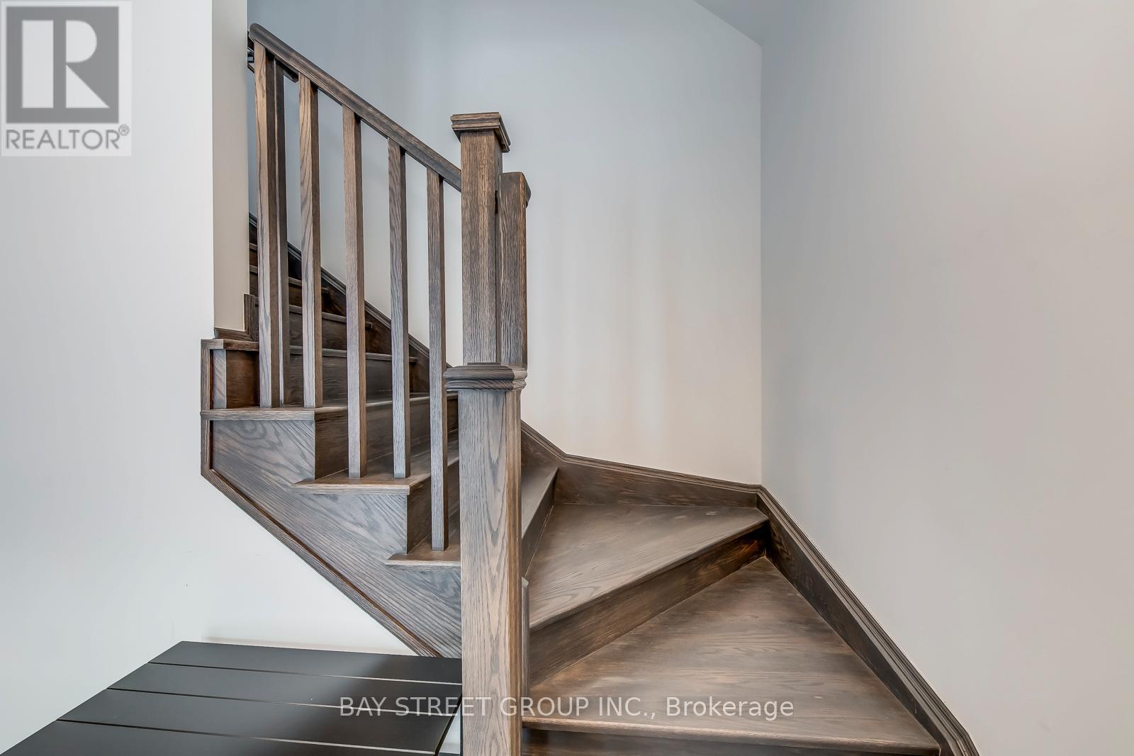 3049 Merrick Road, Oakville, Ontario  L6H 7G1 - Photo 10 - W12745434