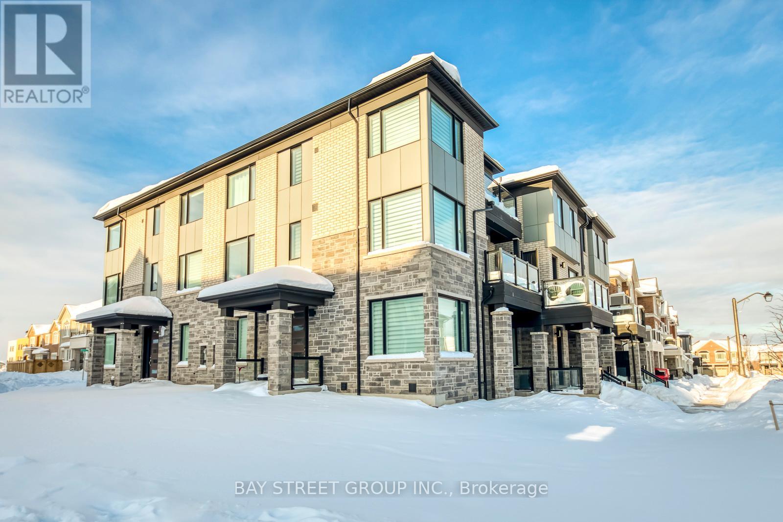 3049 Merrick Road, Oakville, Ontario  L6H 7G1 - Photo 2 - W12745434