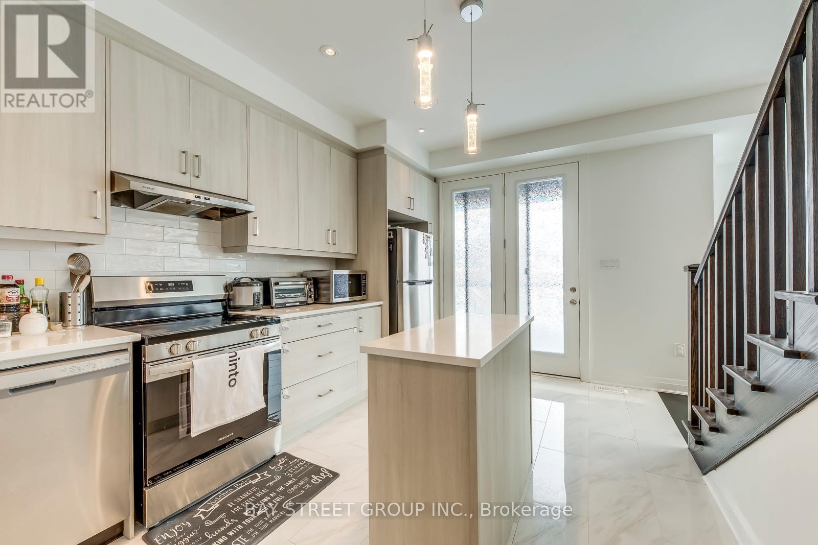 3049 Merrick Road, Oakville, Ontario  L6H 7G1 - Photo 23 - W12745434