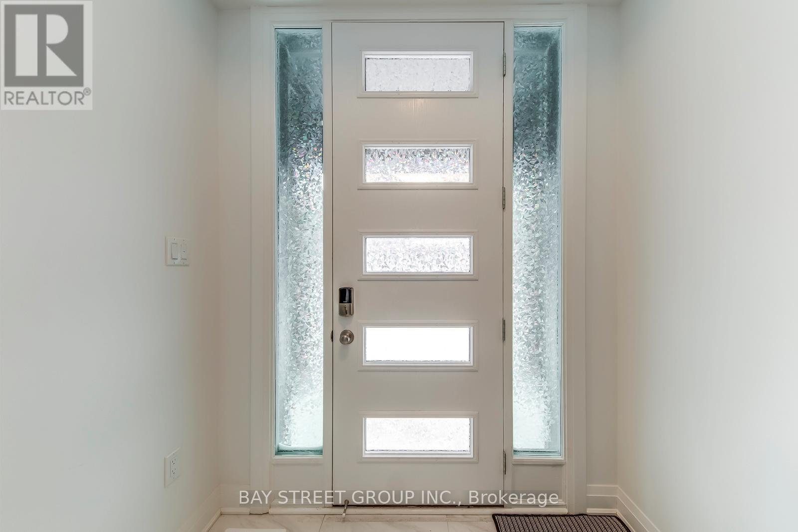 3049 Merrick Road, Oakville, Ontario  L6H 7G1 - Photo 6 - W12745434