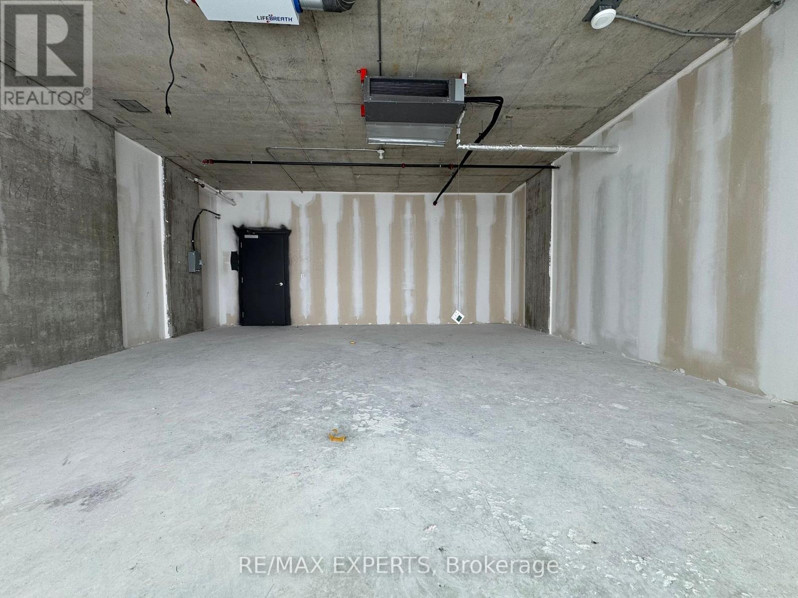 204 - 600 Dixon Road, Toronto, Ontario  M9W 1J1 - Photo 12 - W12745438