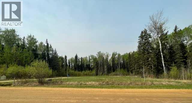 851 Wolf Trail, Sandy Lake, Alberta