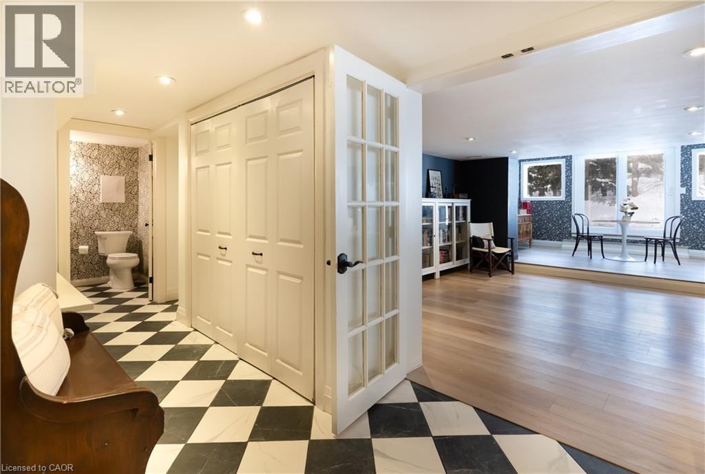 3 Fallsview Road, Hamilton, Ontario  L9H 5J7 - Photo 22 - 40802021