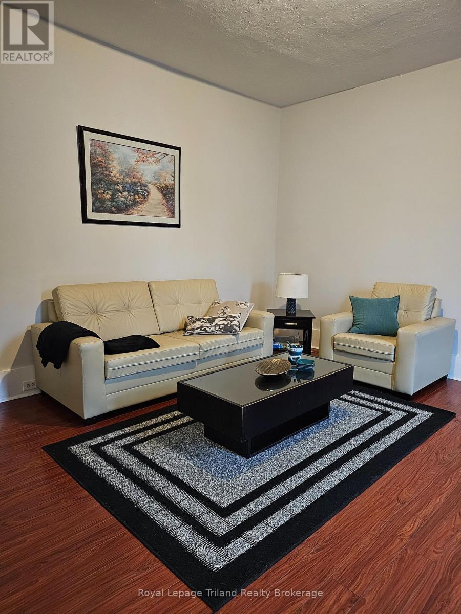 18 Chapel Street, Woodstock, Ontario  N4S 3R1 - Photo 5 - X12722500