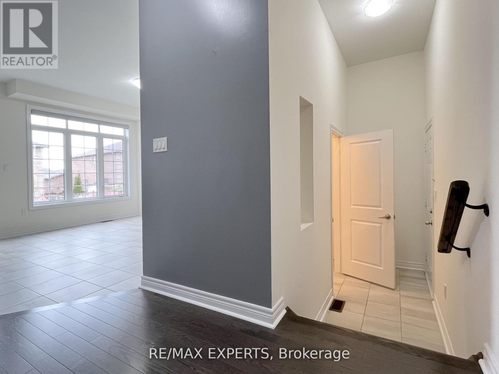 2217 Lozenby Street, Innisfil, Ontario  L9S 0M9 - Photo 7 - N12745476