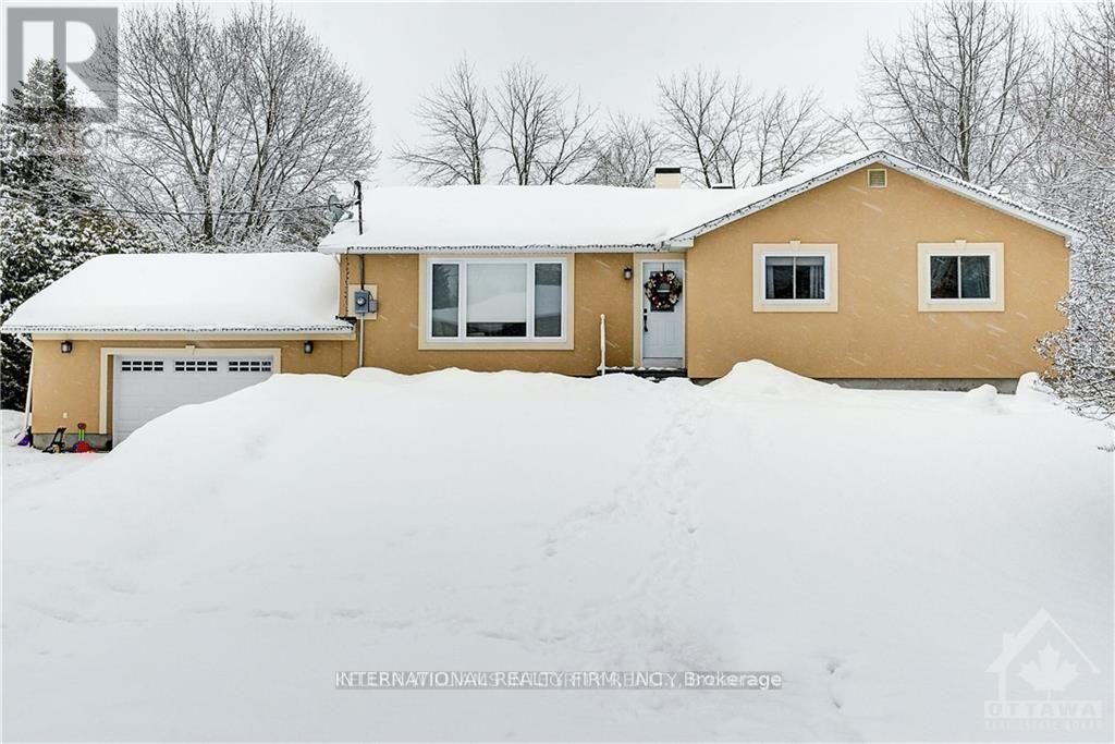 5 MURPHY COURT, Ottawa, Ontario