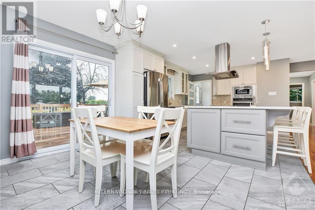 5 Murphy Court, Ottawa, Ontario  K2W 1B7 - Photo 4 - X12745456