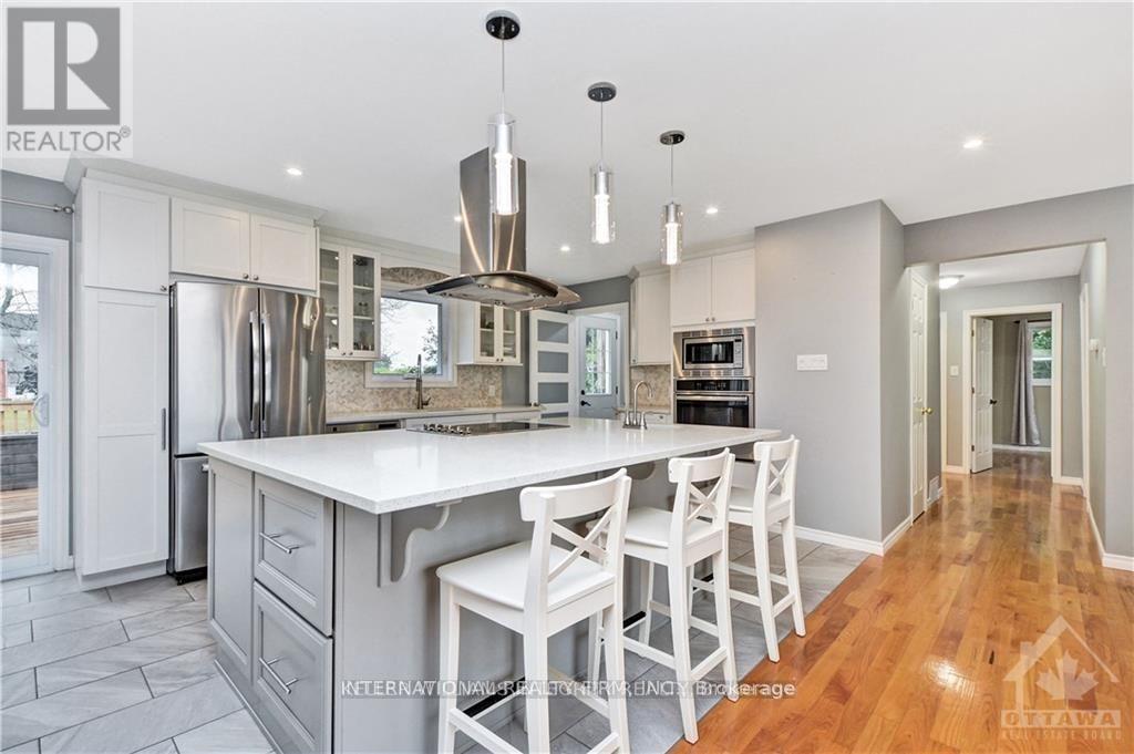 5 Murphy Court, Ottawa, Ontario  K2W 1B7 - Photo 5 - X12745456