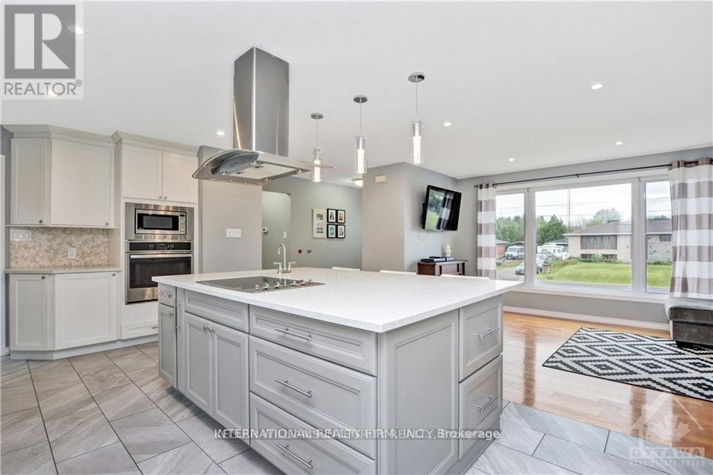 5 Murphy Court, Ottawa, Ontario  K2W 1B7 - Photo 6 - X12745456